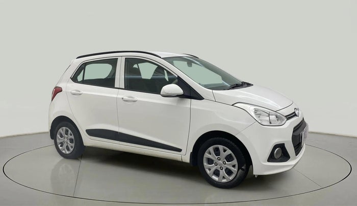2016 Hyundai Grand i10 SPORTZ 1.2 KAPPA VTVT, Petrol, Manual, 30,868 km, Right Front Diagonal
