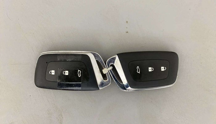 2020 MG HECTOR SHARP 1.5 DCT PETROL, Petrol, Automatic, 30,187 km, Key Close Up