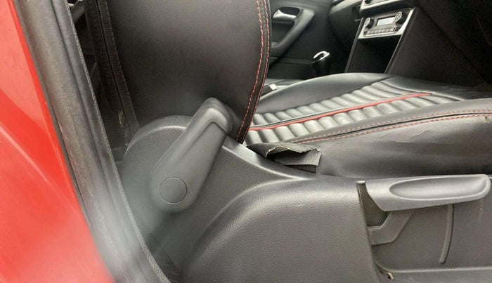 2019 Volkswagen Polo HIGHLINE PLUS 1.0 16 ALLOY, Petrol, Manual, 51,828 km, Driver Side Adjustment Panel