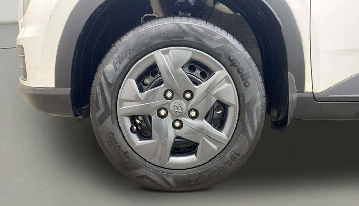 2023 Hyundai VENUE SX 1.2 PETROL, Petrol, Manual, 35,151 km, Left Front Wheel