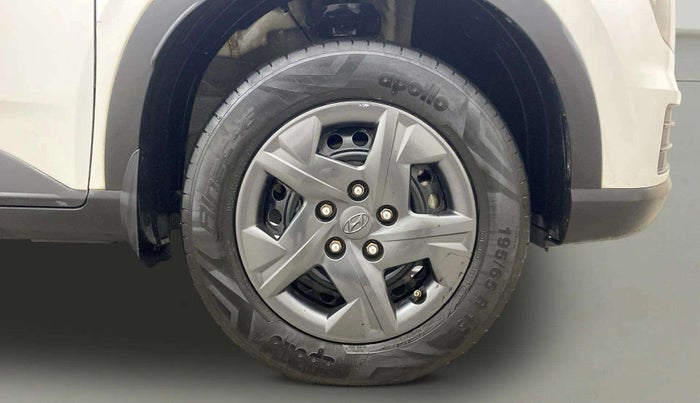 2023 Hyundai VENUE SX 1.2 PETROL, Petrol, Manual, 35,151 km, Right Front Wheel