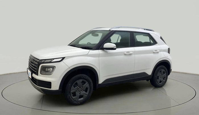 2023 Hyundai VENUE SX 1.2 PETROL, Petrol, Manual, 35,151 km, Left Front Diagonal