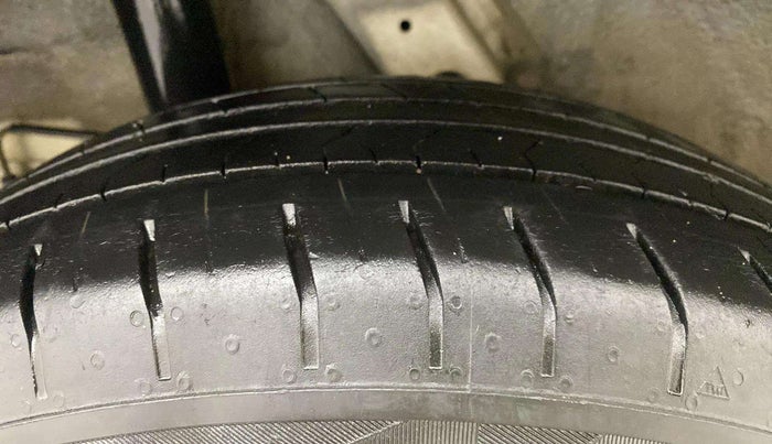 2023 Hyundai VENUE SX 1.2 PETROL, Petrol, Manual, 35,151 km, Right Rear Tyre Tread