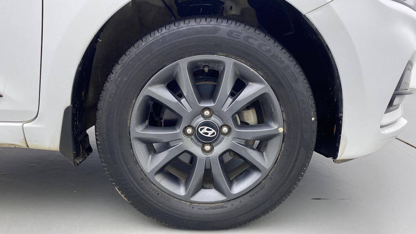 2020 Hyundai Elite i20 1.2 SPORTS PLUS VTVT, Petrol, Manual, 33,684 km, Right Front Wheel