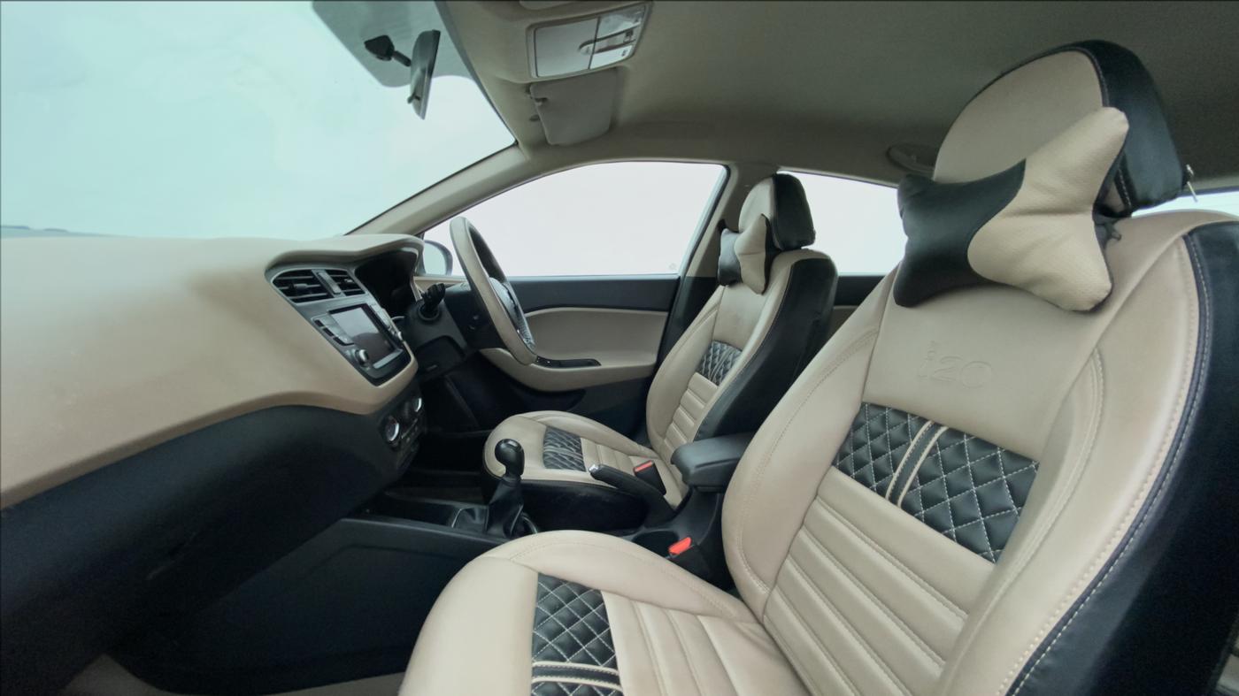 2020 Hyundai Elite i20 1.2 SPORTS PLUS VTVT, Petrol, Manual, 33,684 km, Right Side Front Door Cabin
