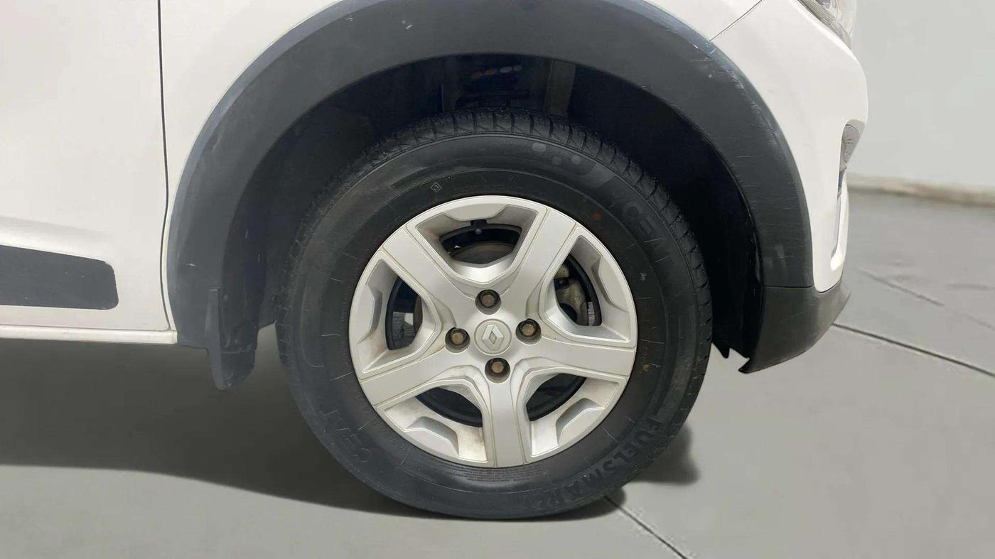 2019 Renault TRIBER RXZ, Petrol, Manual, 13,672 km, Right Front Wheel