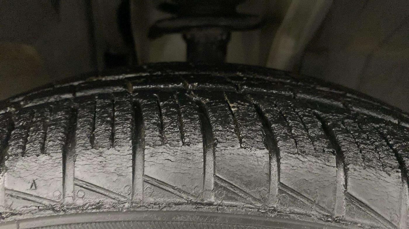 2019 Renault TRIBER RXZ, Petrol, Manual, 13,672 km, Right Front Tyre Tread