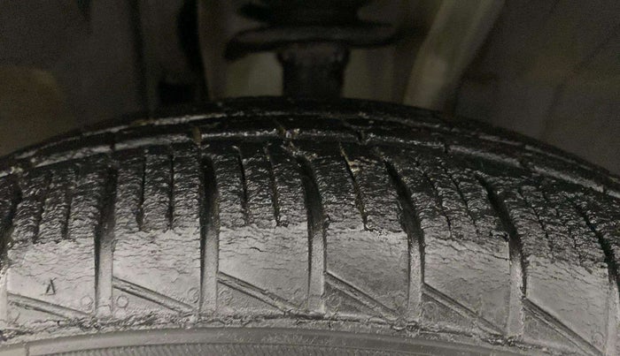 2019 Renault TRIBER RXZ, Petrol, Manual, 13,453 km, Right Front Tyre Tread