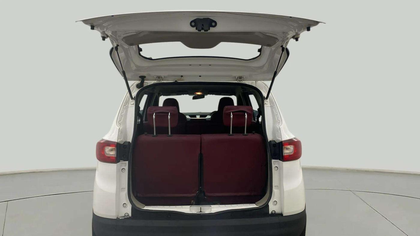 2019 Renault TRIBER RXZ, Petrol, Manual, 13,672 km, Boot Door Open
