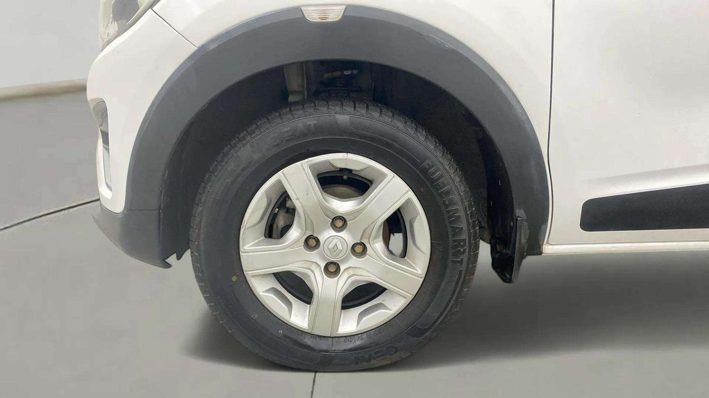 2019 Renault TRIBER RXZ, Petrol, Manual, 13,672 km, Left Front Wheel