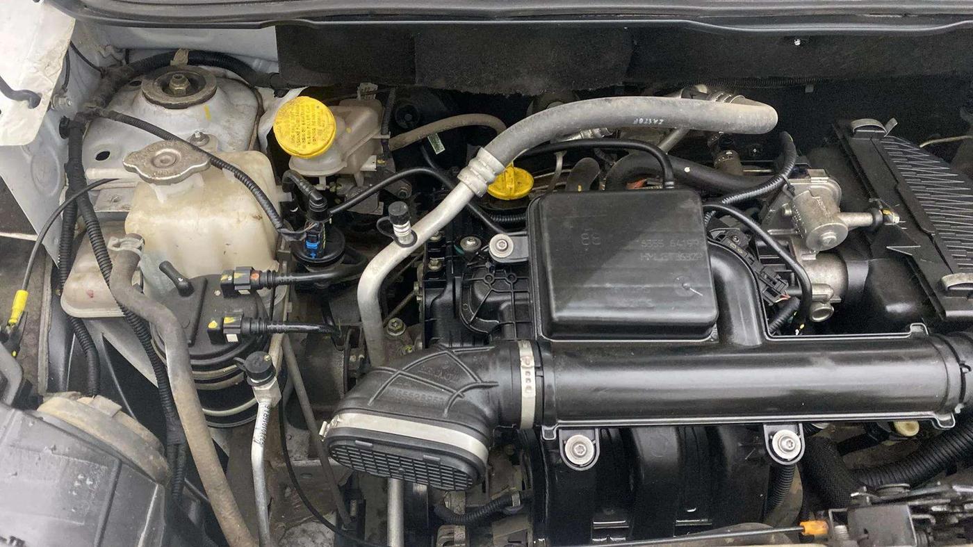 2019 Renault TRIBER RXZ, Petrol, Manual, 13,672 km, Engine View - Right