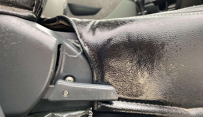 2019 Maruti Alto 800 LXI, Petrol, Manual, 36,867 km, Driver Side Adjustment Panel