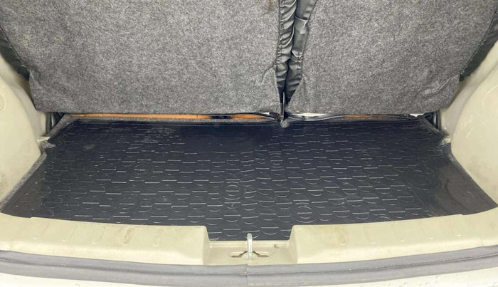 2015 Maruti Celerio ZXI, Petrol, Manual, 68,156 km, Boot Inside