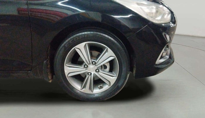 2018 Hyundai Verna 1.6 SX (O) CRDI MT, Diesel, Manual, 1,11,752 km, Right Front Wheel