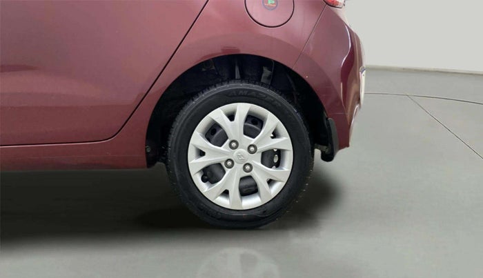2016 Hyundai Grand i10 MAGNA AT 1.2 KAPPA VTVT, Petrol, Automatic, 14,250 km, Left Rear Wheel