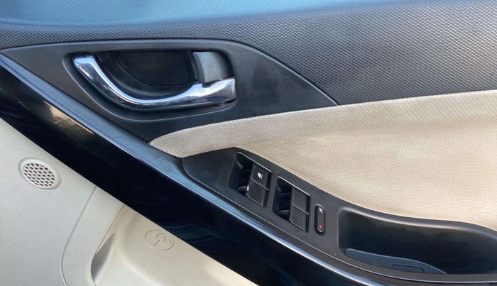 2021 Tata NEXON XZ PLUS PETROL, Petrol, Manual, 49,324 km, Driver Side Door Panels Control