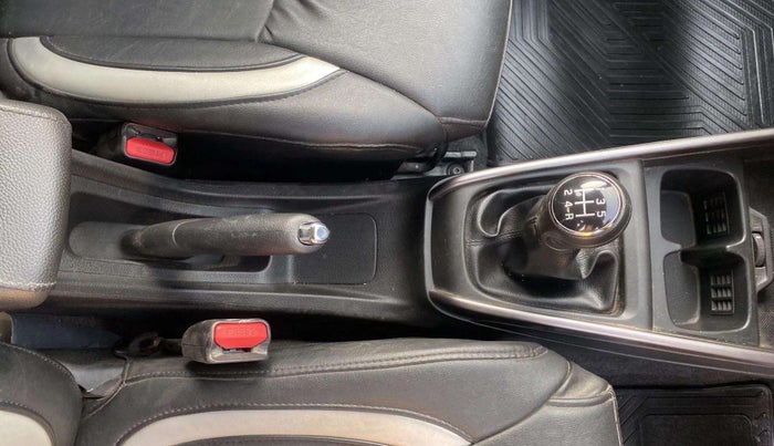 2019 Maruti XL6 ZETA MT, Petrol, Manual, 47,911 km, Gear Lever