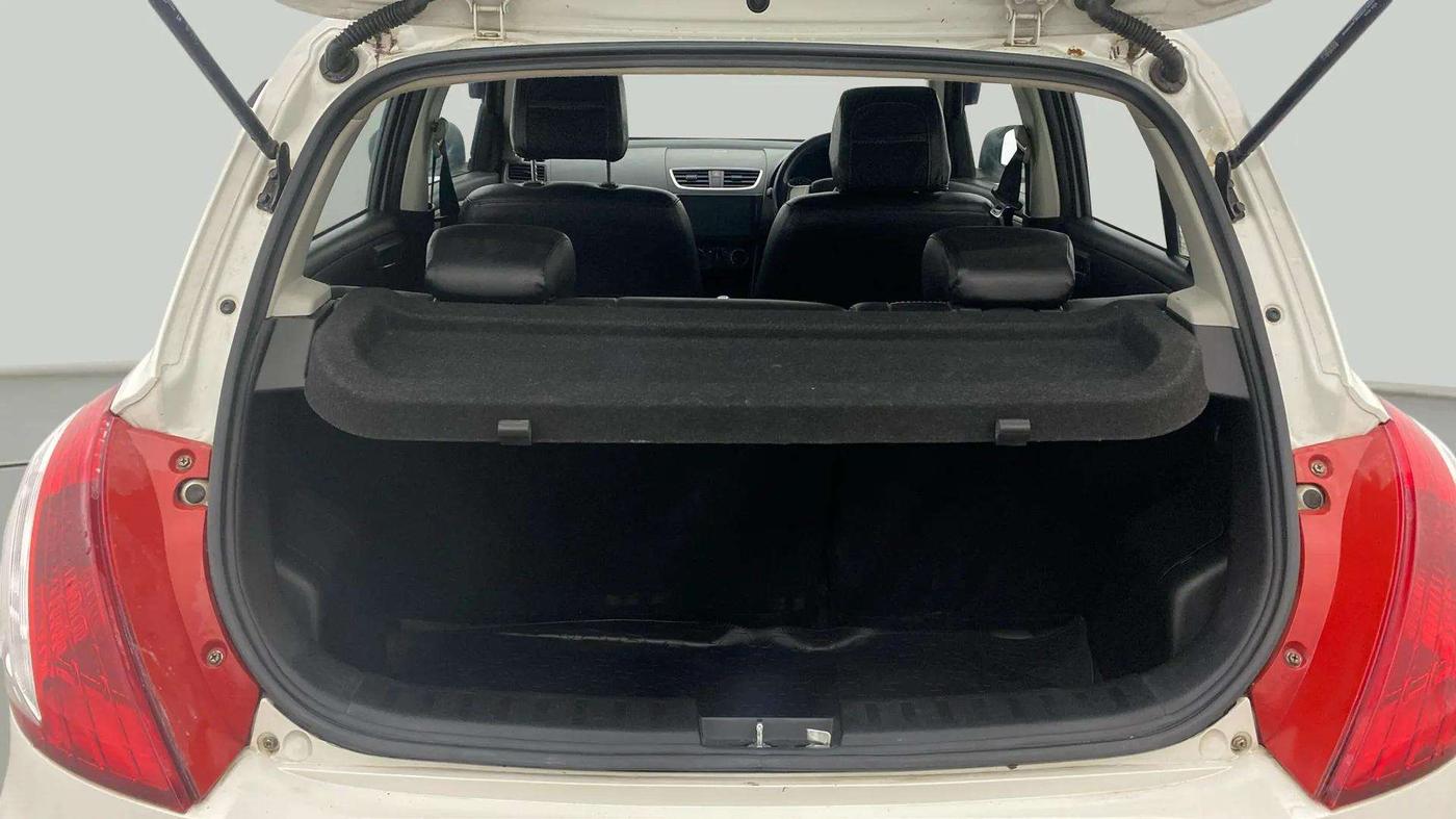 2017 Maruti Swift VXI, Petrol, Manual, 76,972 km, Boot Inside