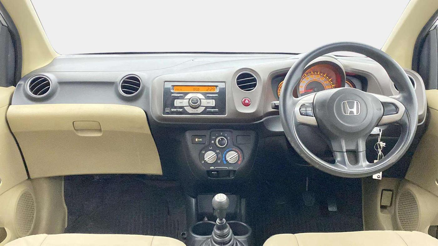2013 Honda Brio S MT, Petrol, Manual, 34,218 km, Dashboard