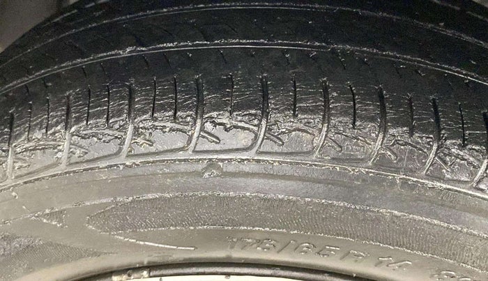 2013 Honda Brio S MT, Petrol, Manual, 34,218 km, Left Rear Tyre Tread