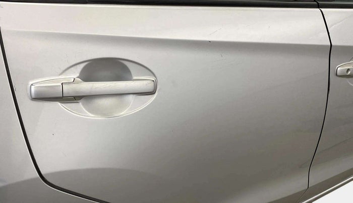 2013 Honda Brio S MT, Petrol, Manual, 34,218 km, Right rear door - Minor scratches