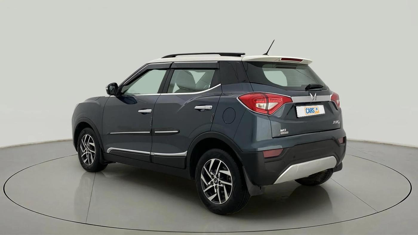 2023 Mahindra XUV300 W8 (O) 1.5 DIESEL AMT DUAL TONE, Diesel, Automatic, 48,093 km, Left Back Diagonal