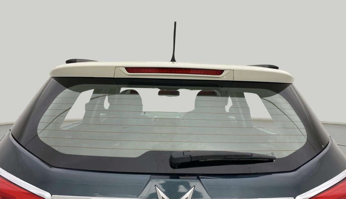 2023 Mahindra XUV300 W8 (O) 1.5 DIESEL AMT DUAL TONE, Diesel, Automatic, 47,979 km, Rear Windshield