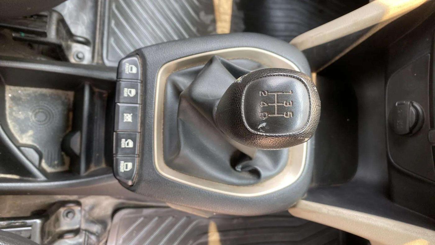2021 Hyundai NEW SANTRO MAGNA, Petrol, Manual, 21,978 km, Gear Lever