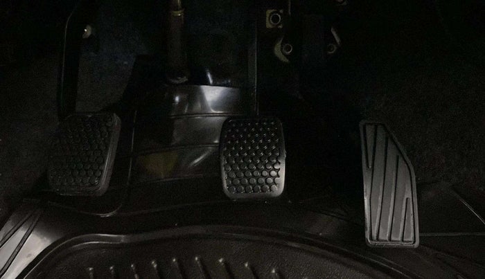 2020 Maruti Alto VXI, Petrol, Manual, 20,092 km, Pedals