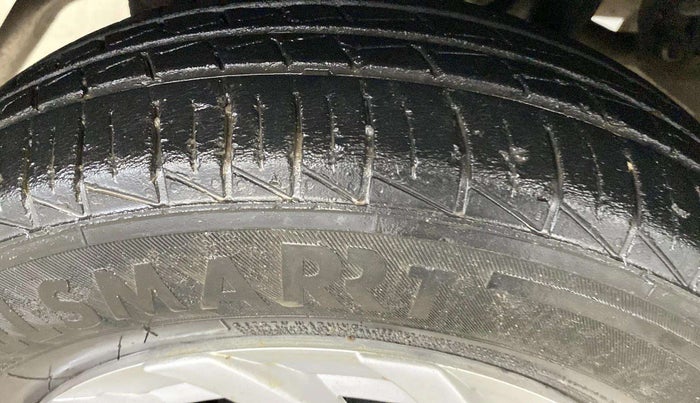 2020 Maruti Alto VXI, Petrol, Manual, 20,092 km, Left Front Tyre Tread
