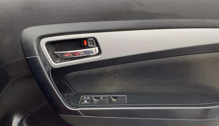 2022 Maruti Vitara Brezza ZXI PLUS, Petrol, Manual, 76,818 km, Driver Side Door Panels Control