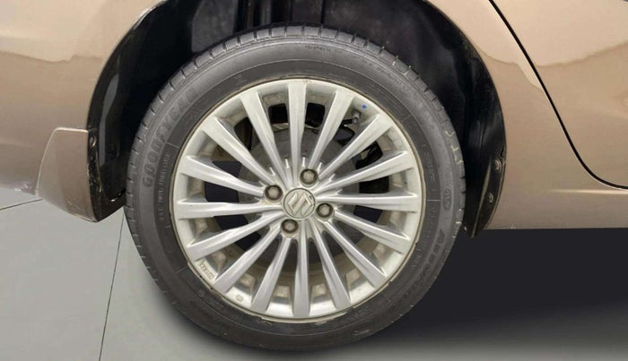 2018 Maruti Ciaz ALPHA 1.4 PETROL, Petrol, Manual, 60,361 km, Right Rear Wheel