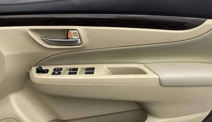 2018 Maruti Ciaz ALPHA 1.4 PETROL, Petrol, Manual, 60,361 km, Driver Side Door Panels Control
