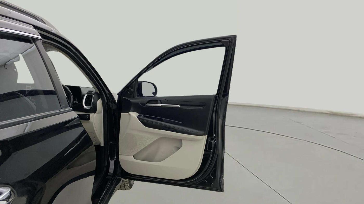 2021 KIA SONET HTX 1.5, Diesel, Manual, 1,00,057 km, RHS Front Door