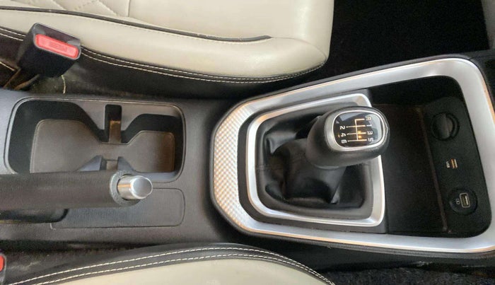 2021 KIA SONET HTX 1.5, Diesel, Manual, 99,884 km, Gear Lever