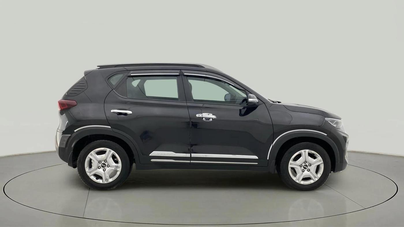 2021 KIA SONET HTX 1.5, Diesel, Manual, 1,00,057 km, Right Side View