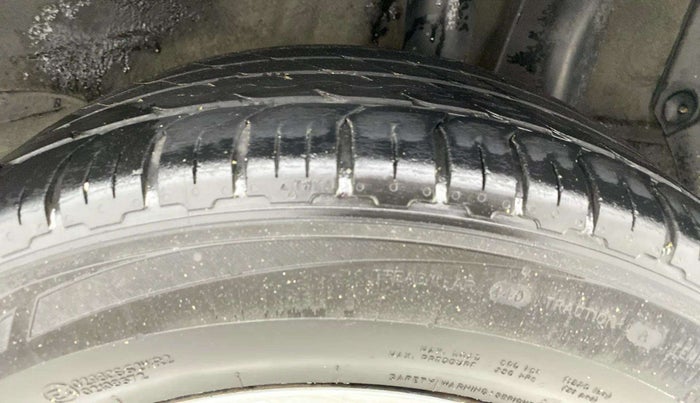 2021 KIA SONET HTX 1.5, Diesel, Manual, 99,884 km, Left Rear Tyre Tread