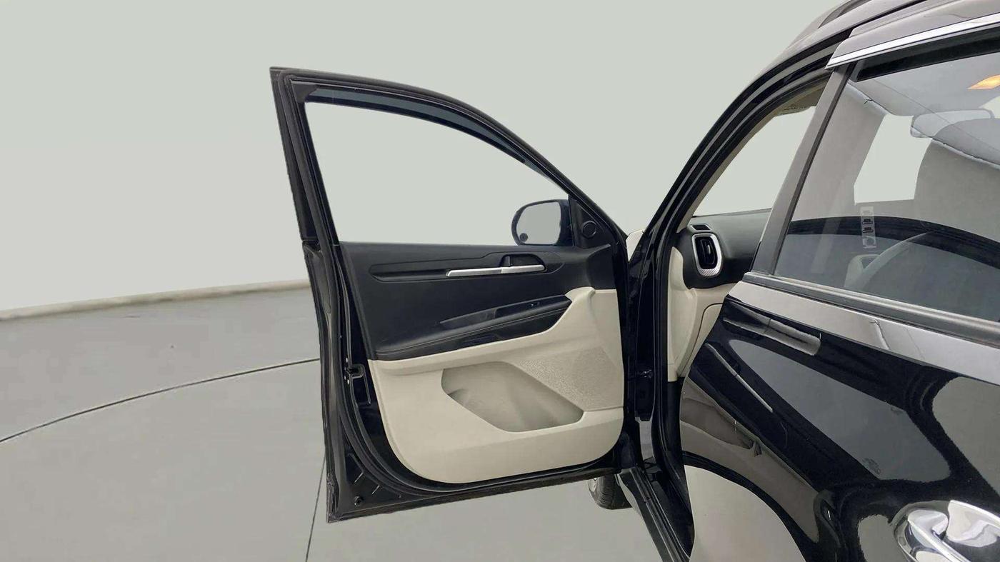 2021 KIA SONET HTX 1.5, Diesel, Manual, 1,00,057 km, LHS Front Door