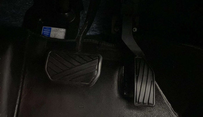 2019 Maruti Vitara Brezza ZDI PLUS AMT, Diesel, Automatic, 82,454 km, Pedals
