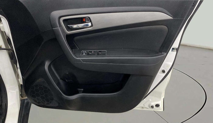 2019 Maruti Vitara Brezza ZDI PLUS AMT, Diesel, Automatic, 82,454 km, Driver Side Door Panels Control