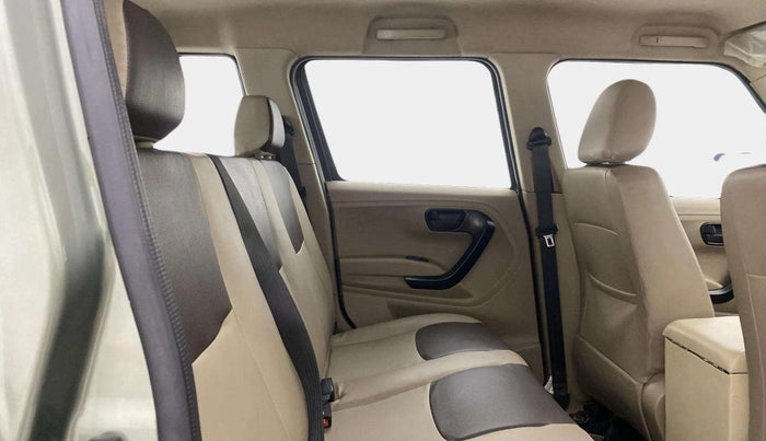 2022 Mahindra BOLERO NEO N 4, Diesel, Manual, 34,846 km, Right Side Rear Door Cabin