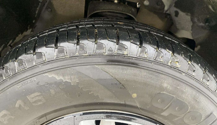 2022 Mahindra BOLERO NEO N 4, Diesel, Manual, 34,846 km, Right Front Tyre Tread