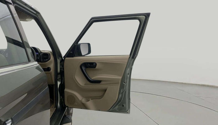 2022 Mahindra BOLERO NEO N 4, Diesel, Manual, 34,846 km, RHS Front Door