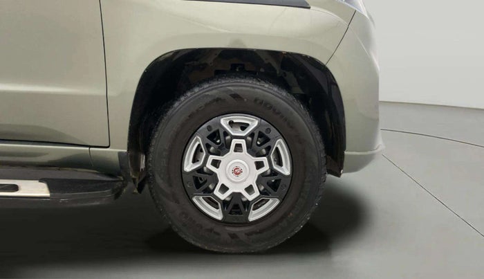 2022 Mahindra BOLERO NEO N 4, Diesel, Manual, 34,846 km, Right Front Wheel