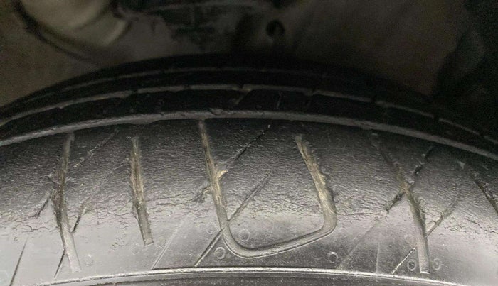 2018 Hyundai Creta SX AT 1.6 DIESEL, Diesel, Automatic, 93,610 km, Right Front Tyre Tread