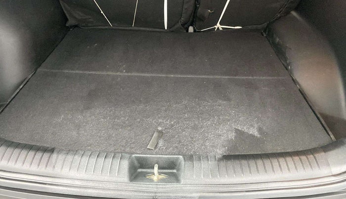 2018 Hyundai Creta SX AT 1.6 DIESEL, Diesel, Automatic, 93,610 km, Boot Open Zoomed View
