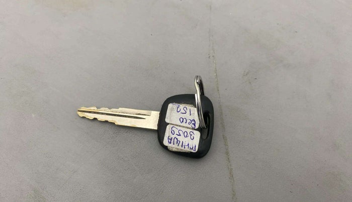 2019 Maruti Eeco 5 STR WITH A/C+HTR CNG, CNG, Manual, 82,776 km, Key Close Up