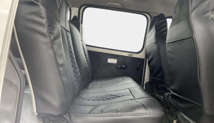 2019 Maruti Eeco 5 STR WITH A/C+HTR CNG, CNG, Manual, 82,776 km, Right Side Rear Door Cabin