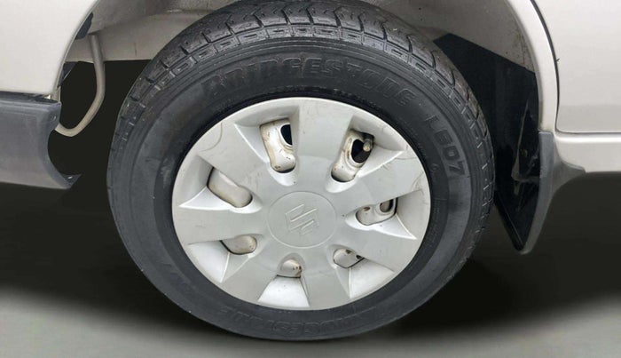 2019 Maruti Eeco 5 STR WITH A/C+HTR CNG, CNG, Manual, 82,776 km, Left front tyre - Tyre wear