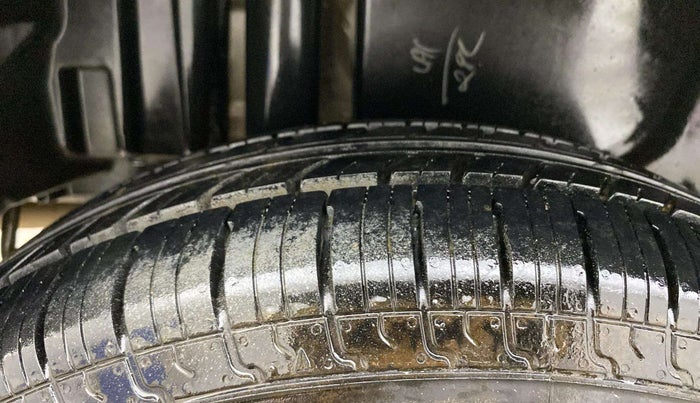 2017 Maruti Dzire VXI, Petrol, Manual, 54,376 km, Right Rear Tyre Tread